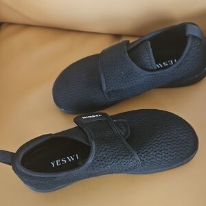 Yeswin Diabetic Walking Shoes, Size 8
